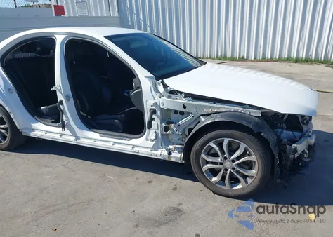 2015 Mercedes-Benz C 300 from USA, damaged, VIN 55SWF4JB7FU055862